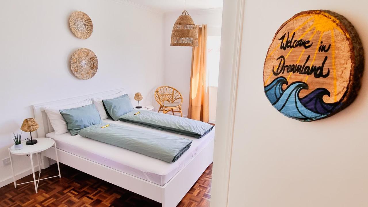 Hôtel Tika Surf Camp Ericeira à Carvoeira Extérieur photo