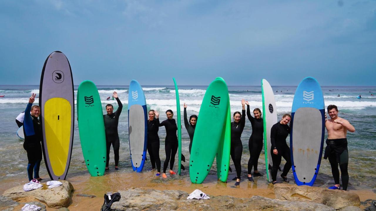Hôtel Tika Surf Camp Ericeira à Carvoeira Extérieur photo