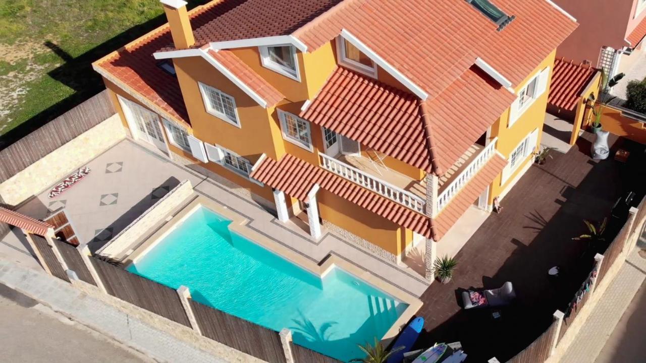Hôtel Tika Surf Camp Ericeira à Carvoeira Extérieur photo